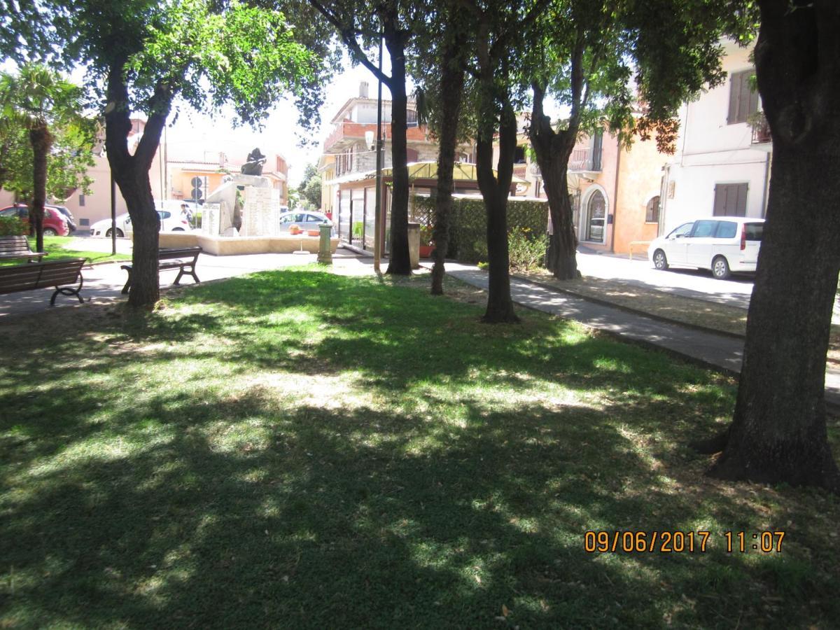 The Square Daire Orosei Dış mekan fotoğraf